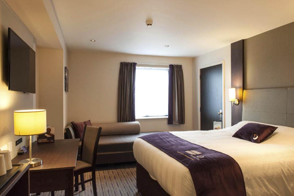 Premier Inn Barrow In Furness Extérieur photo