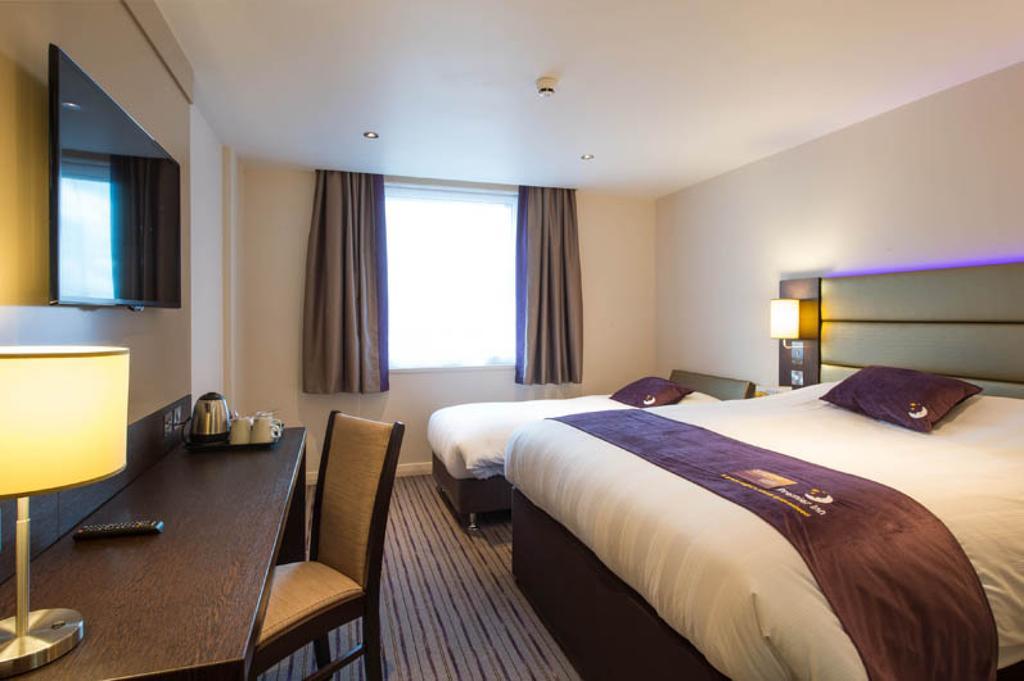 Premier Inn Barrow In Furness Extérieur photo