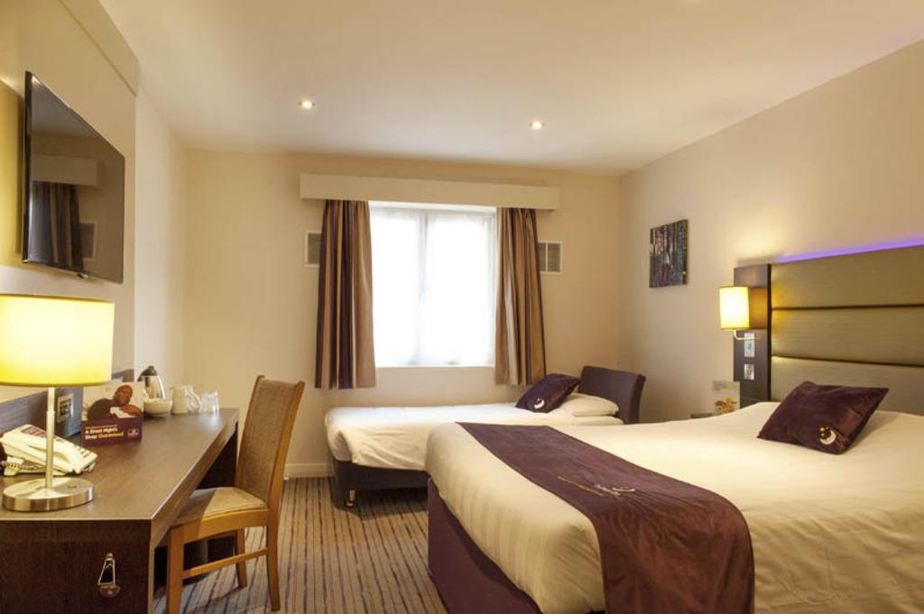 Premier Inn Barrow In Furness Extérieur photo