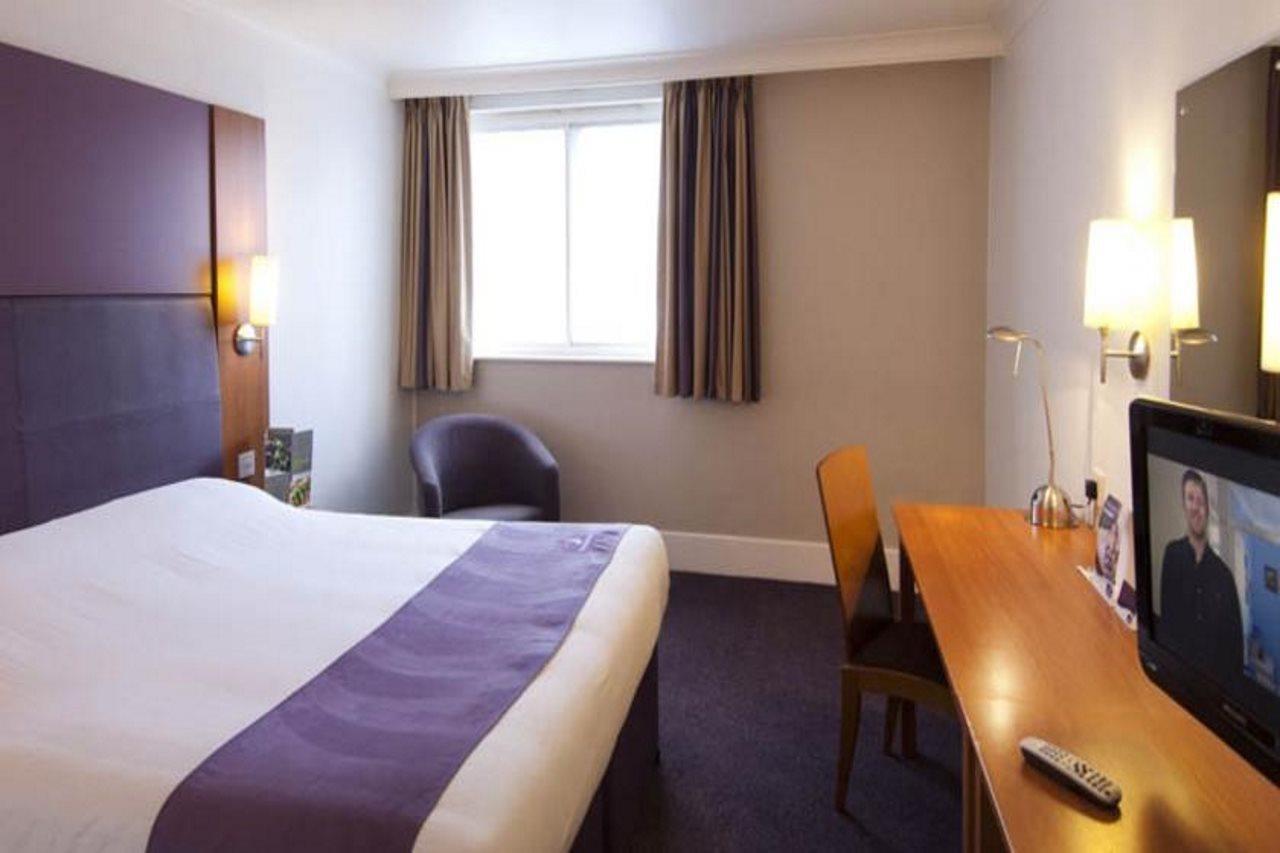 Premier Inn Barrow In Furness Extérieur photo